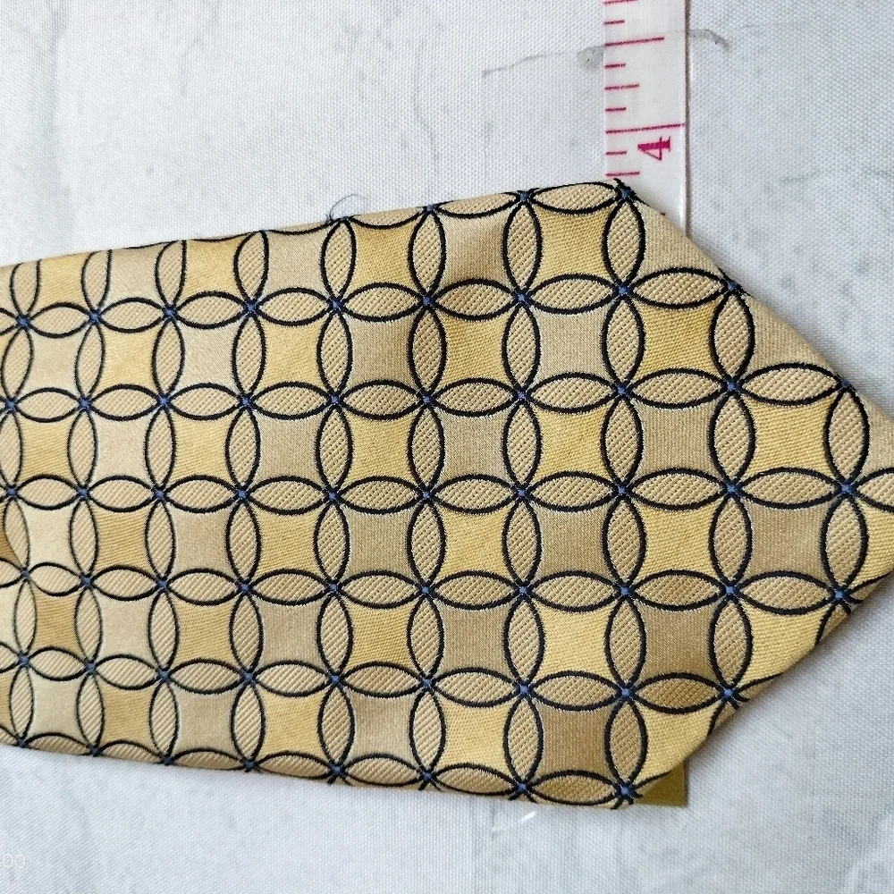 XMI PLATINUM SILK NECKTIE TIE Interlocking Circles Blue Yellow Hand Made in USA